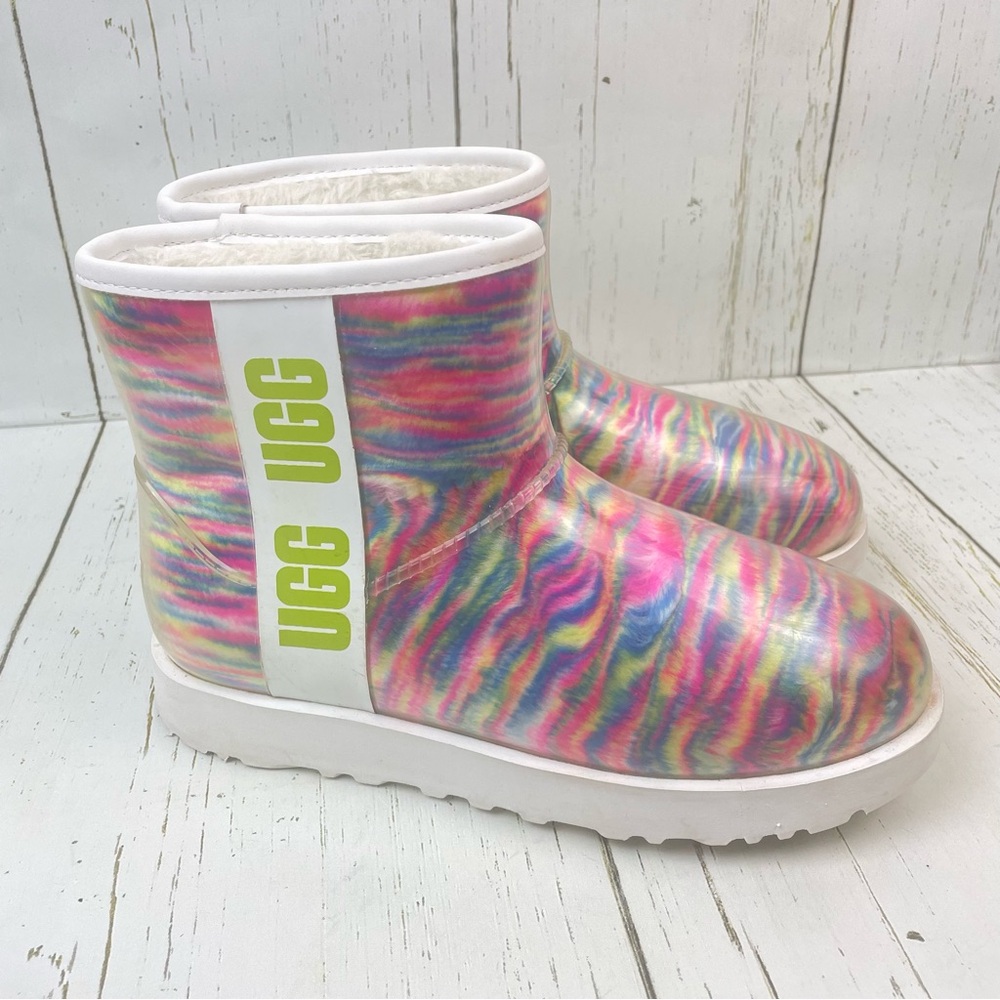 UGG Classic Clear Mini Pixelate Boots - Picture 3 of 16